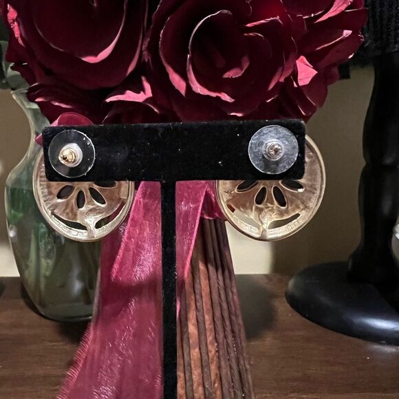 VINTAGE NAPOLEON SILVERTONE COIN EARRINGS - Picture 3 of 4